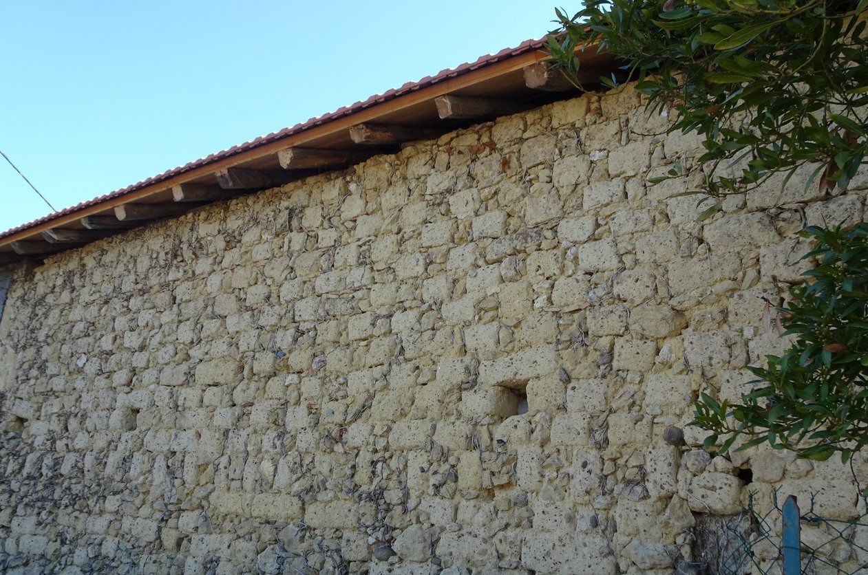 Une vieille étable à Labarthe