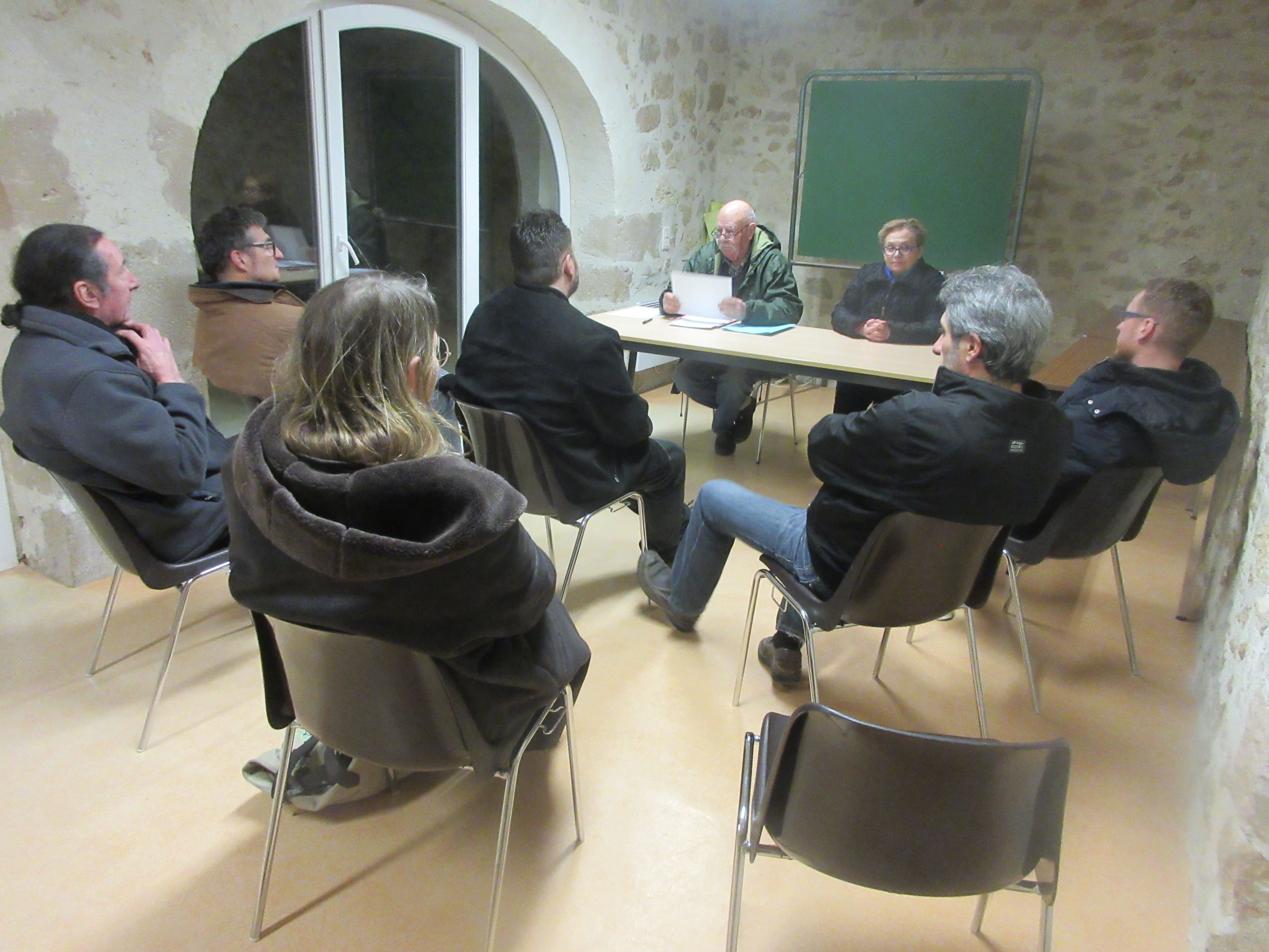 Le bureau de l'assemblée générale.