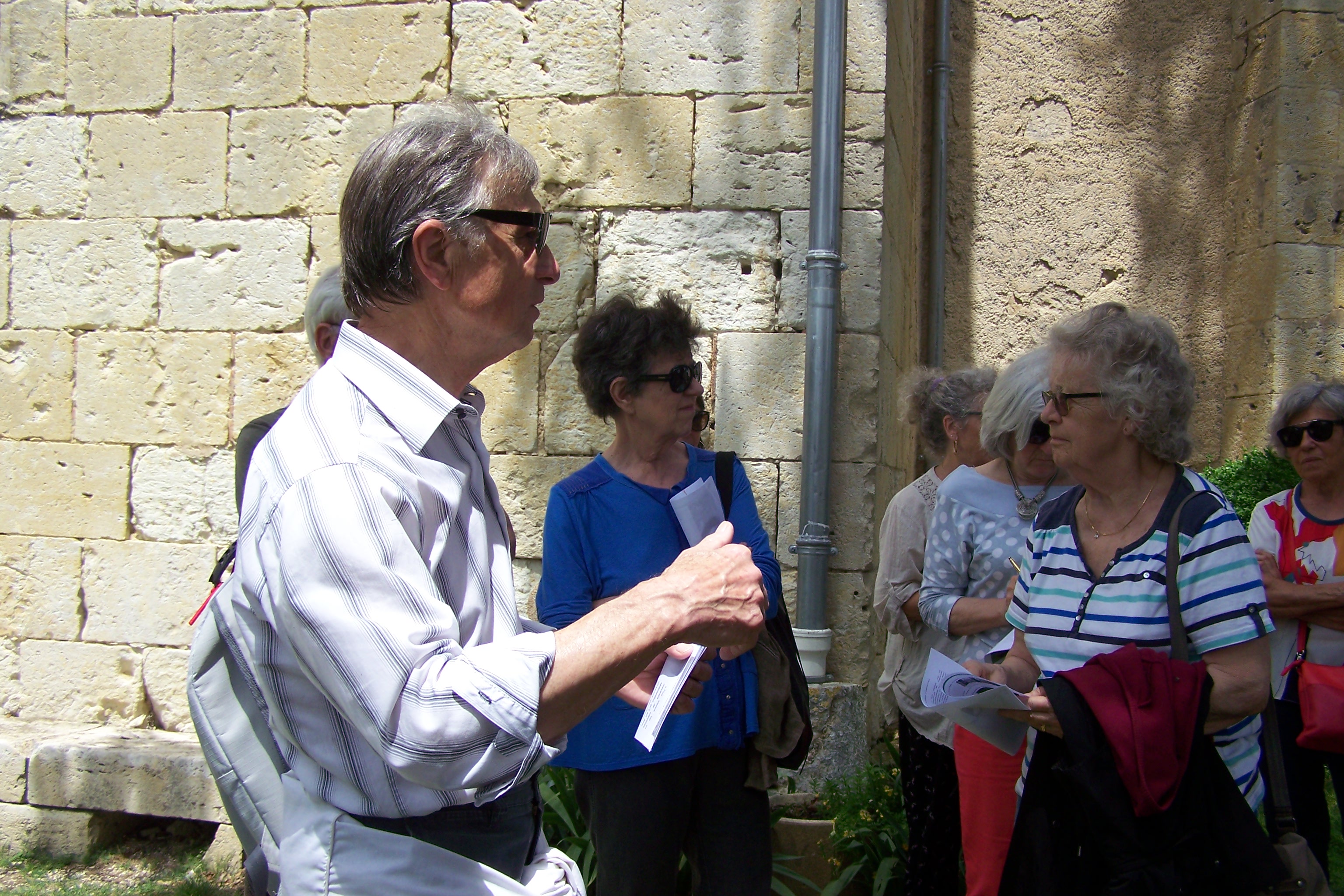 Lors d'une conférence sur les chemins d'art en Armagnac