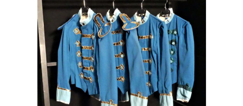 Des costumes du Capitole vendus aux enchères