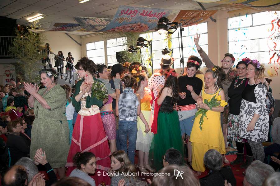 Les mannequins d'un jour remercient le public pour leurs applaudissements - Édition 2018 - Photo David Aubert