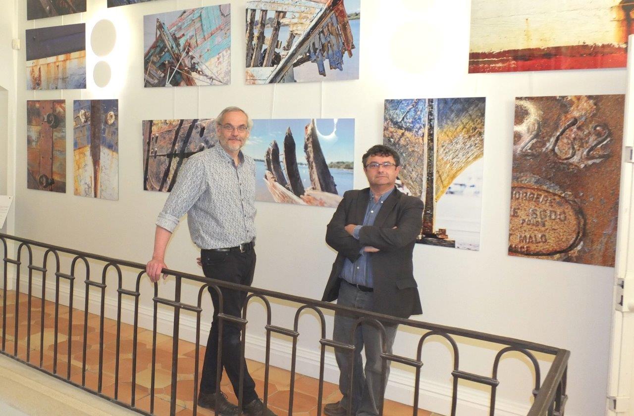 Alain Boüault, le photographe et Michel Hue à droite - Photo DR.