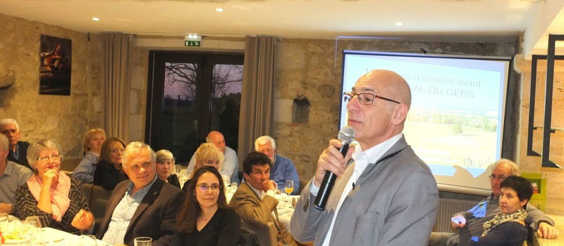 Le conférencier a remporté un franc succès