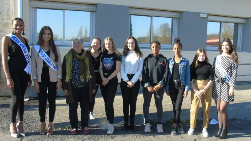 Beautiful Now ou la rencontre des Miss du Gers avec cinq jeunes filles