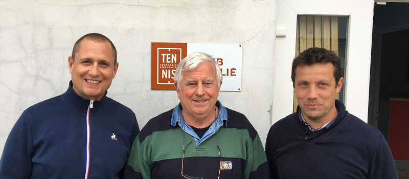 Le tournoi de tennis pascal et les juges-arbitres