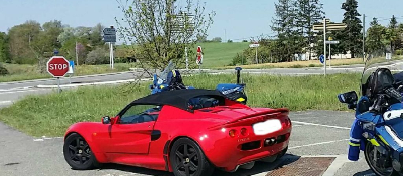 Beaucoup trop vite sur la route des vacances