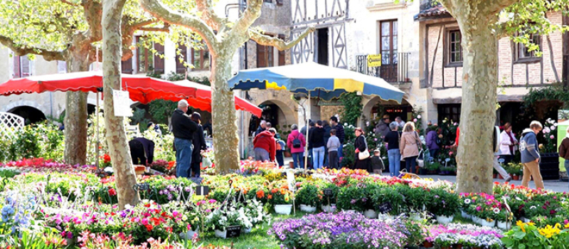 La ronde des fleurs dans la bastide ronde