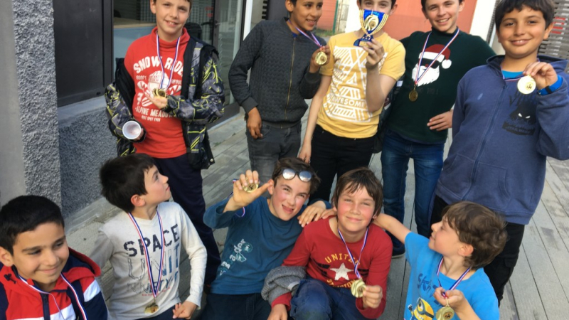 Echecs Auch : 3 équipes de  jeunes brillent à Toulouse 