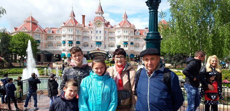 La famille Escudé à Eurodisney - Photo DR