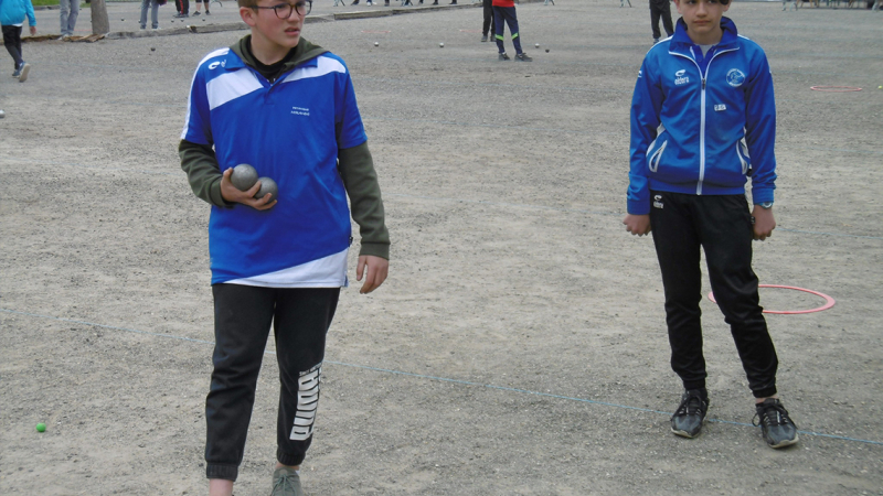 Pétanque alliance des générations