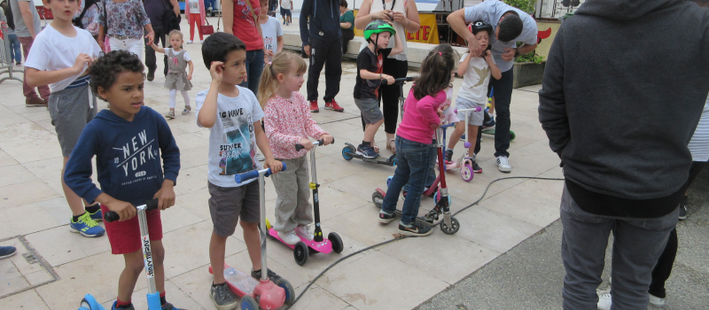 Les trottinettes en piste pour la fête locale