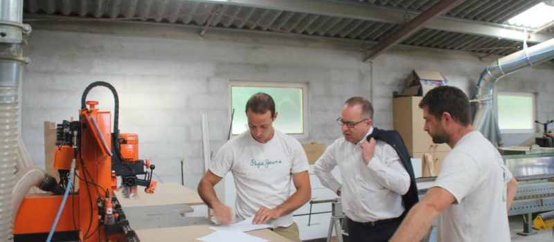Renaud Lagrave visite l’entreprise Dugas-Lesterlou