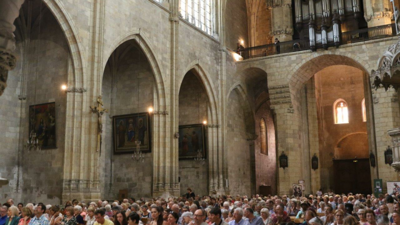 Le retour des Vespérales à la cathédrale Saint Pierre