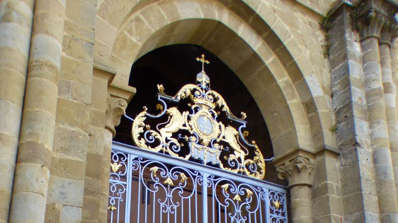 Restauration du beau portail de l’église Notre-Dame