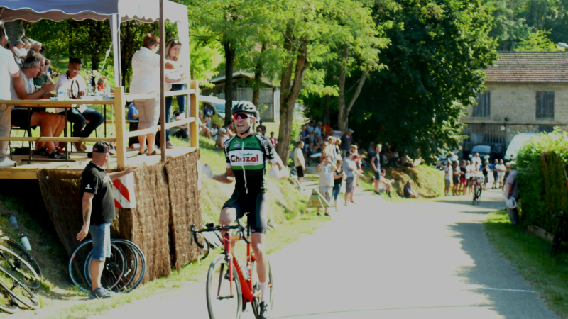 Critérium de Biran : podium international avec un anglais, Simon Carr, et un japonais, Stoi Matsuda
