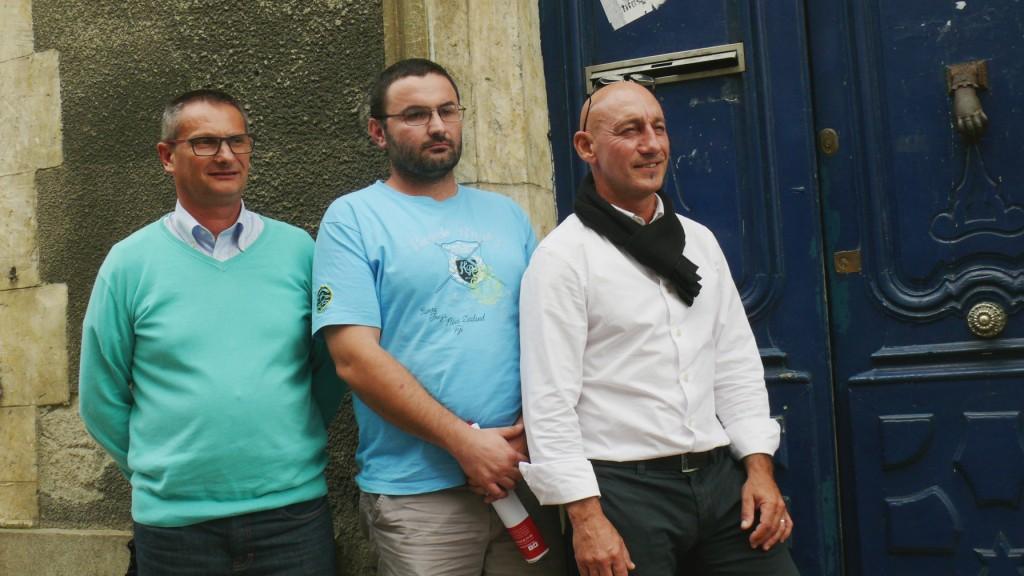 Alain De Scoraille, Benjamin Constant et Sébastien Esquerré à la sortie de leur entretien avec Jean-René Cazeneuve.