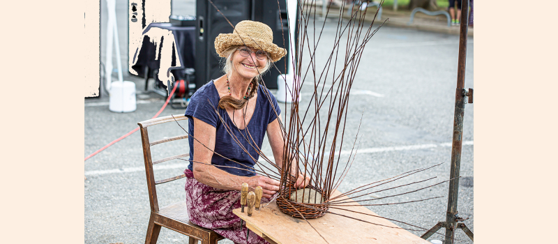 Artistes dans la rue à Aignan