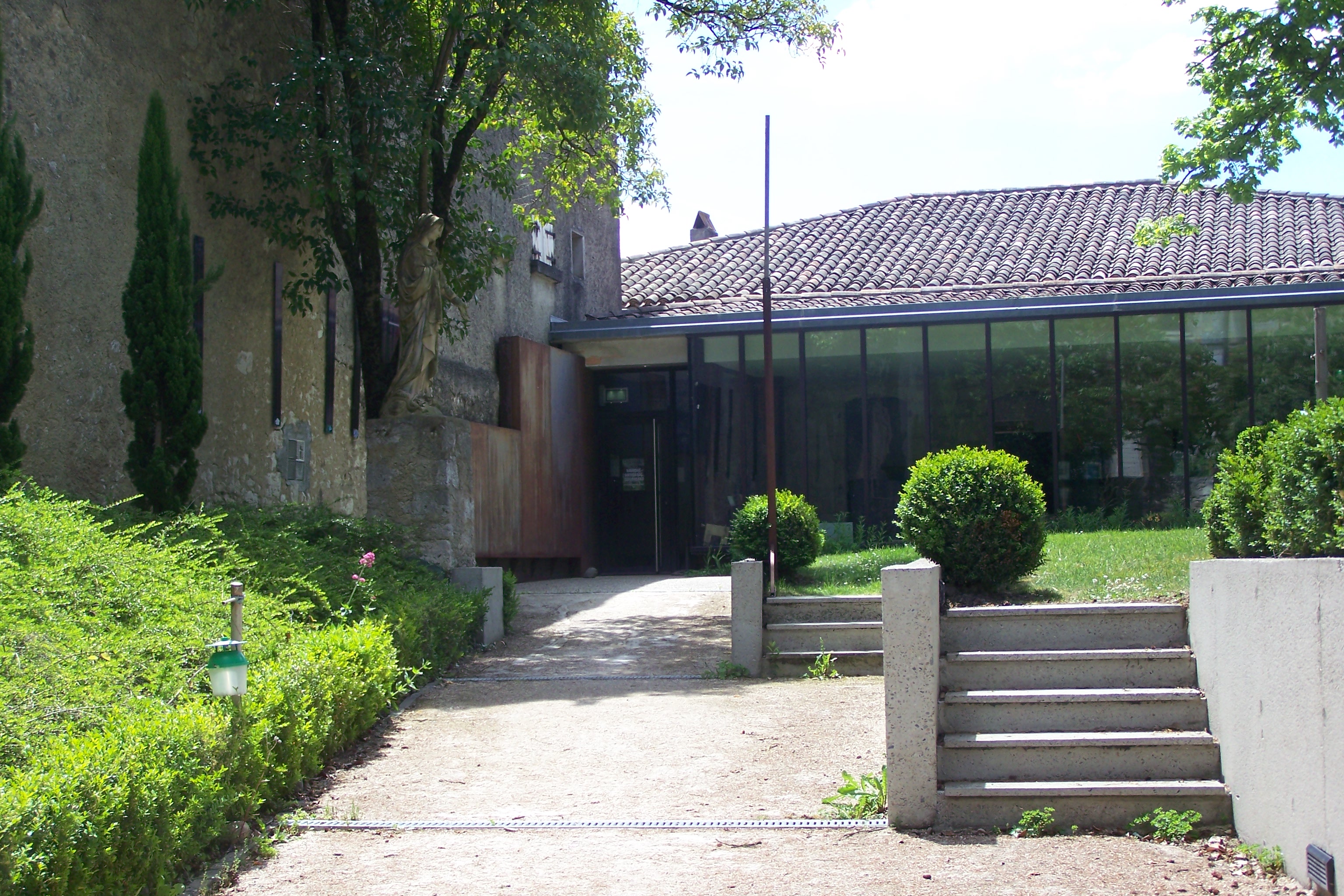 La médiathèque du village