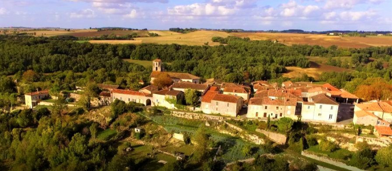 Ciel, mon village !