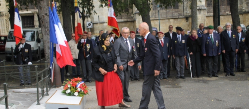 Hommage aux harkis et autres membres des formations supplétives