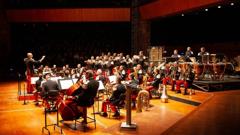Les chorales gimontoises sur scène avec la Musique des parachutistes de Toulouse