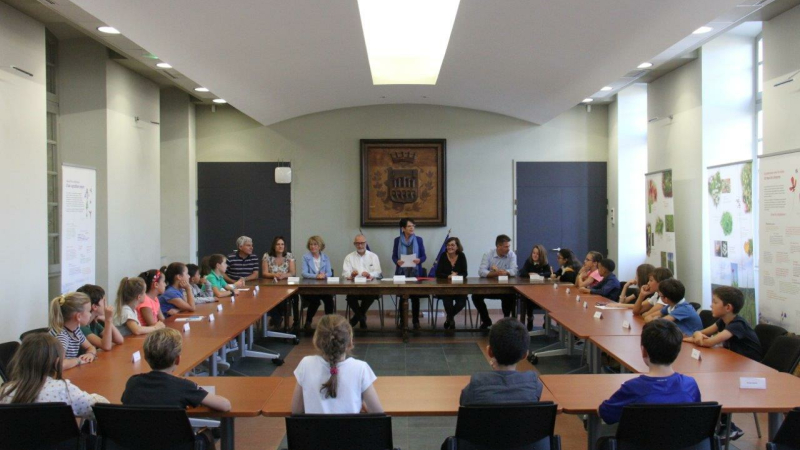 Vaste programme pour des jeunes attirés par la politique municipale
