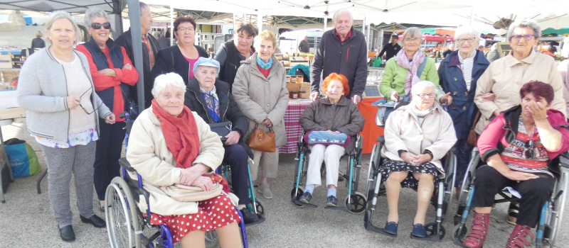 Les Mille Soleils au marché
