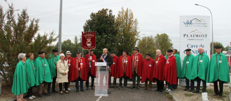 Un rond-point avec un nom de baptême approprié : le rond-point du vin nouveau !