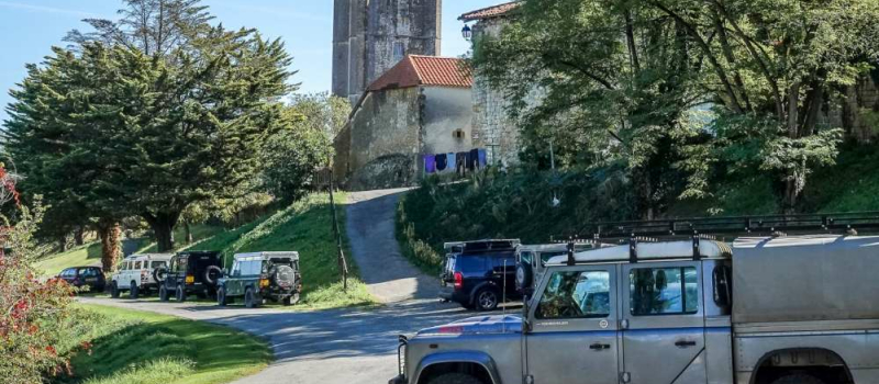 Le Land Rover club Holland à Courtès