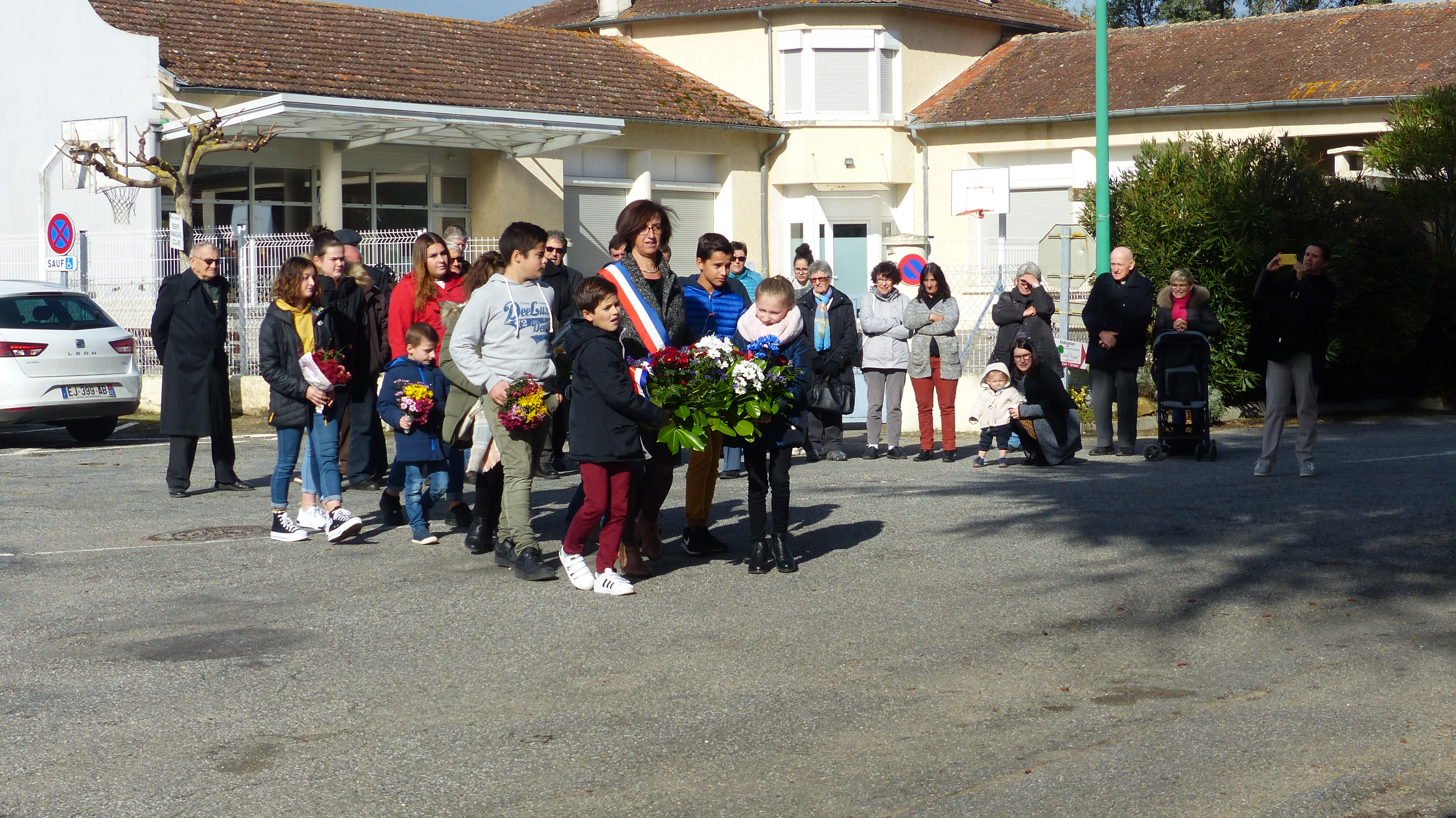 Les enfants en tête du cortège 