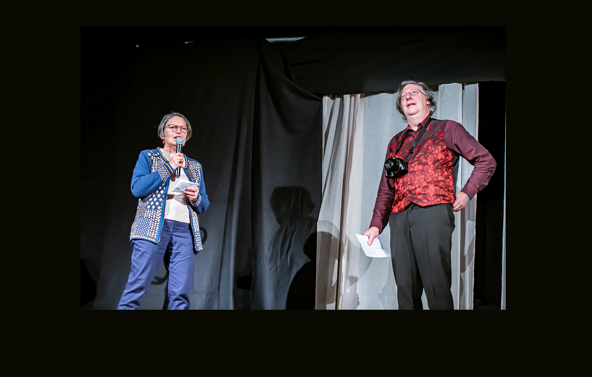 Jocelyne Sanson et Michel Coulardeau, du Clan, présentent les spectacles.