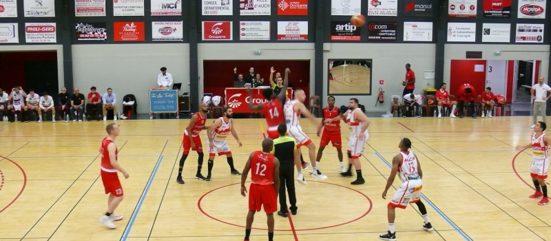 Basket nationale 2 : la défense de Pornic fait déjouer les Auscitains
