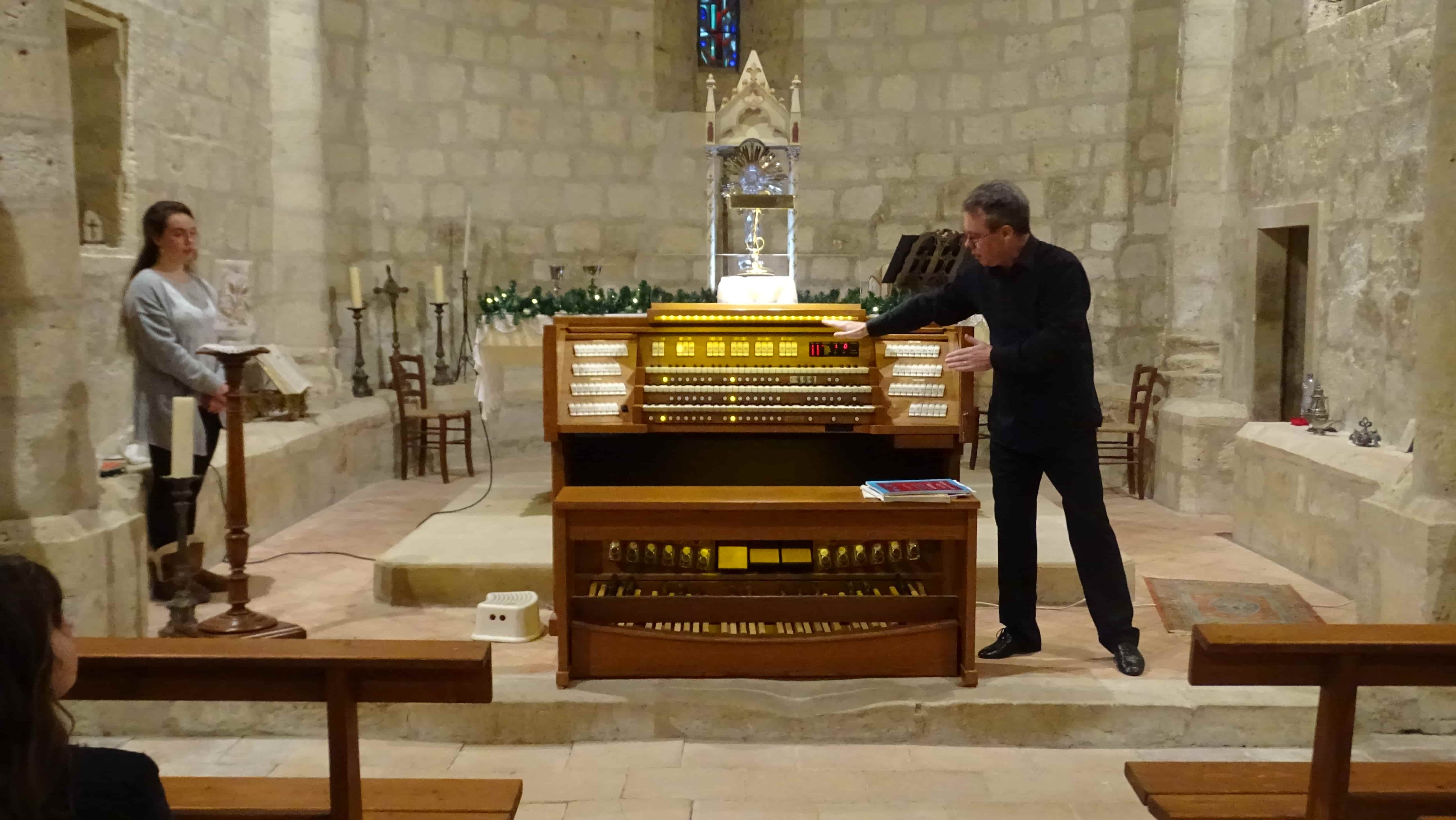 Découverte de l'orgue avec Geoffrey Styles accompagné de Laurie sa complice et disciple