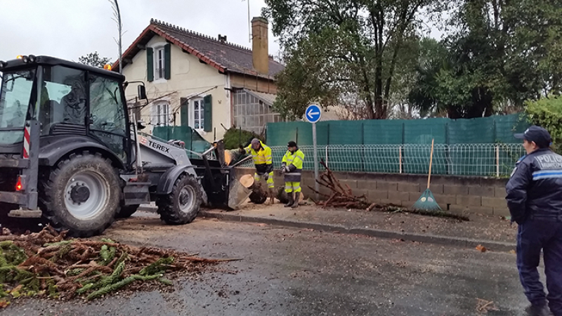 Des dégâts matériels sur la sous-préfecture