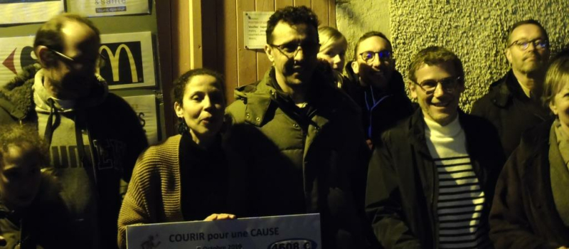 L'équipe de "Courir pour une Cause" a remis un chèque à trois associations