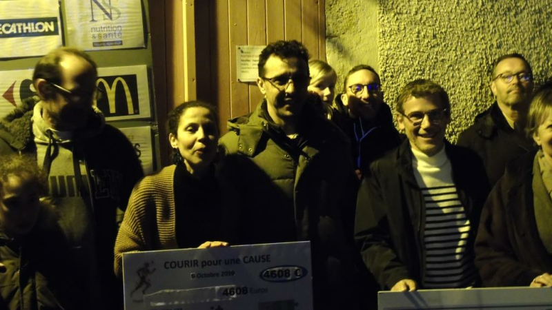 L'équipe de "Courir pour une Cause" a remis un chèque à trois associations