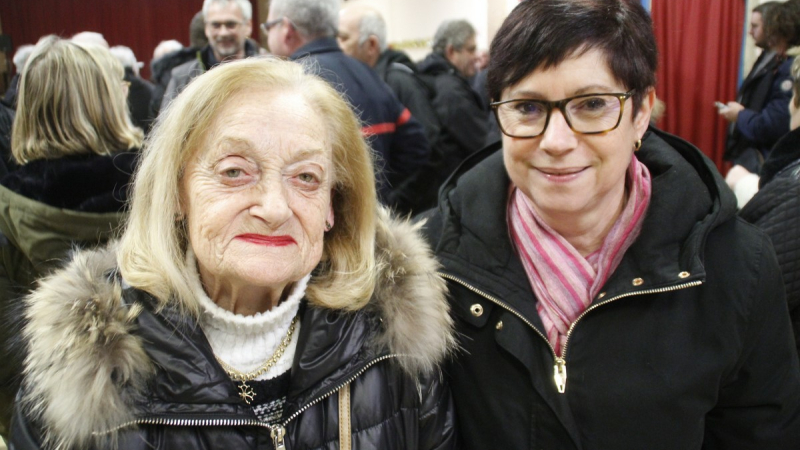 Deux Miélanaises décorées