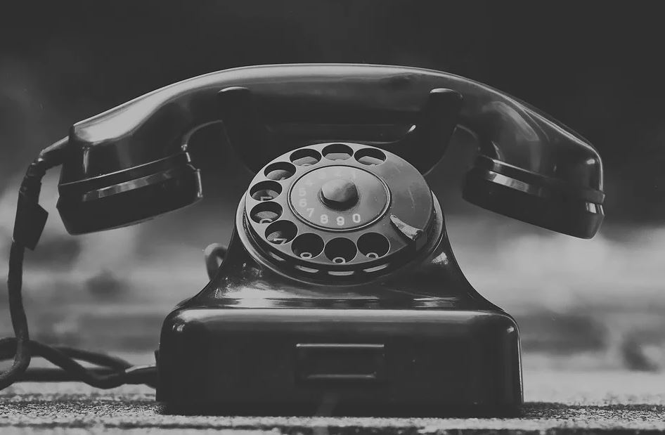 Sympathique, cet appareil ! À une époque où le téléphone ne servait qu'à communiquer, et pas à se faire harceler !