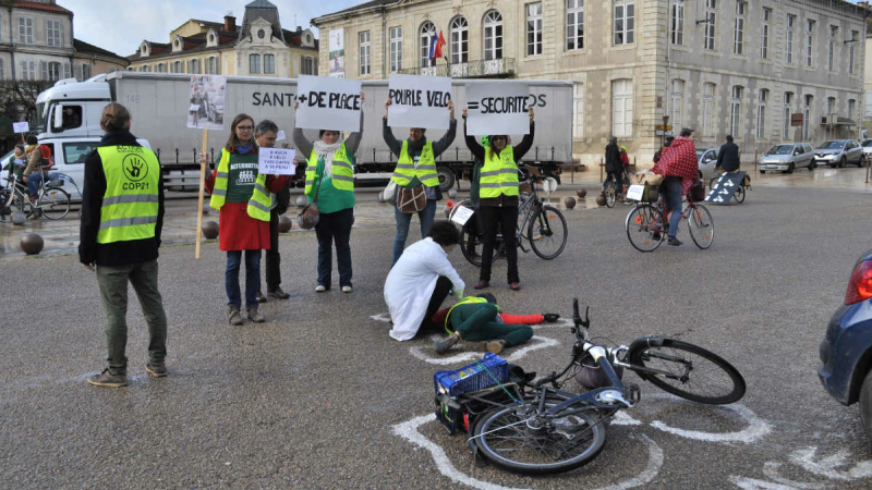 Action pour des aménagements sûrs pour les mobilités douces à Auch