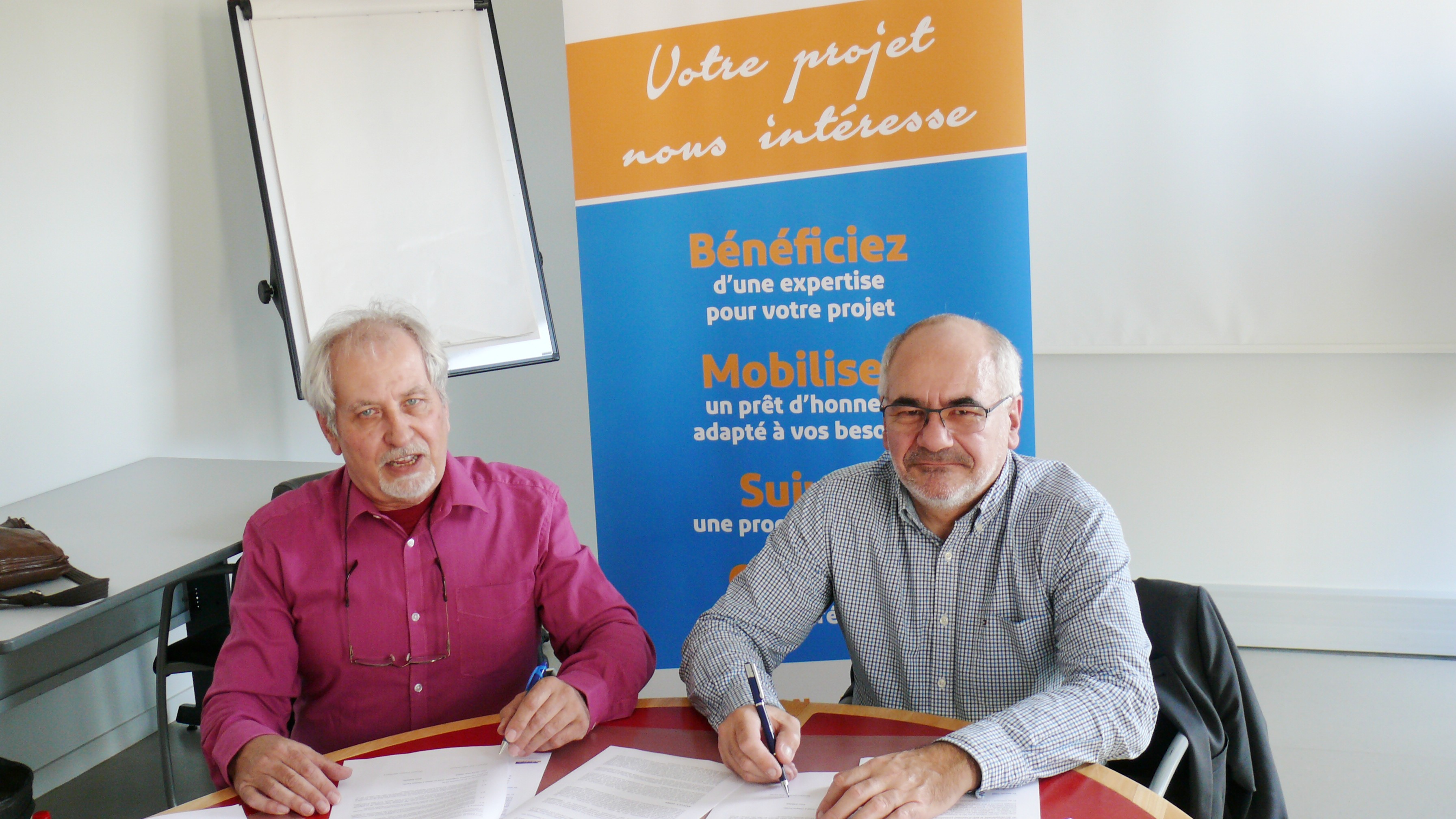 Jean-Marc Rouch, président d’Initiative Gers, et Christian Bresson, directeur territorial d’ENEDIS, ont signé la convention de partenariat.