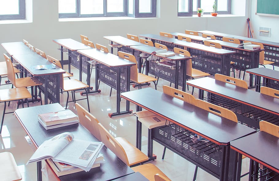 Il s'agit d'éviter d'avoir des classes trop nombreuses - Illustration Piqsels.com