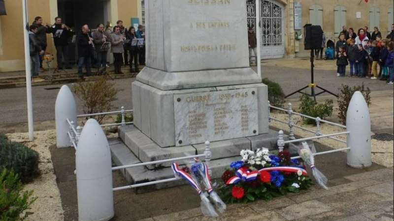 Commémoration de l'armistice du 8 mai dans la plus stricte intimité 