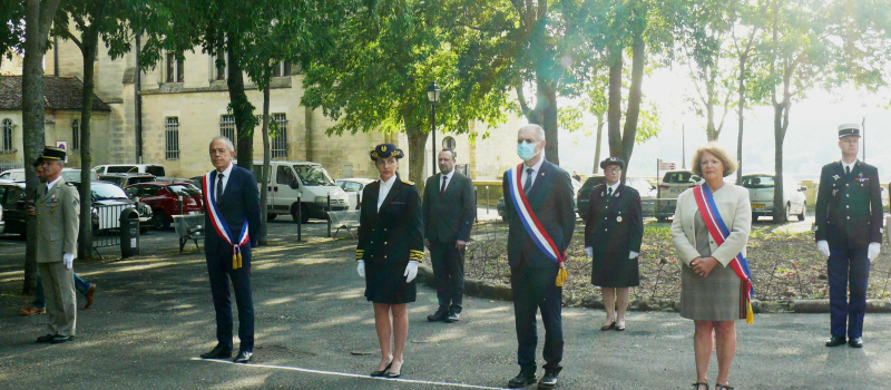 8 mai, une cérémonie en comité restreint emplie de solennité