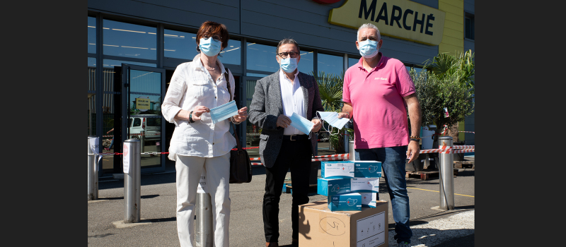 Bricomarché donne des masques à la commune de Nogaro  