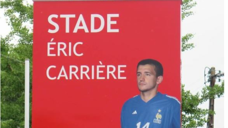 Rénovation de la pelouse  du stade Eric-Carrière 