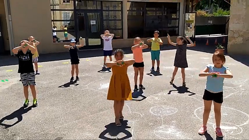 Un clip de Notre-Dame de Piétat contre le « Corona minus»