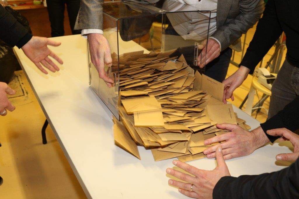 L'heure du dépouillement lors des élections du 15 mars 2020 - Photo Marc Le Saux