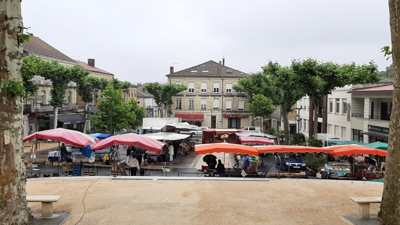 Le marché retrouve sa configuration habituelle