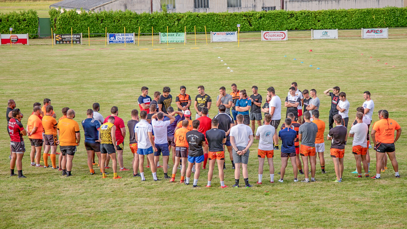 Les rugbymen de Nogaro très concentrés… 