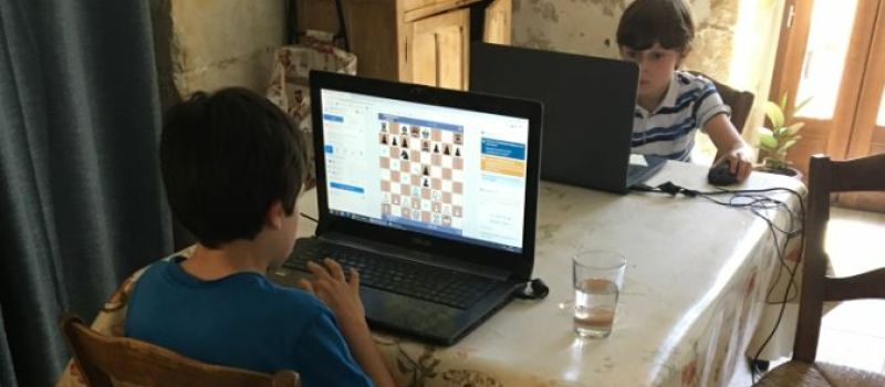 Une innovation aux échecs ? Les championnats de France en ligne
